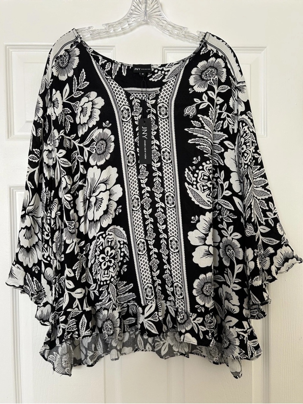 JNY Jones New York Black & White Floral Plus Ruffle Hem Blouse Size 1X